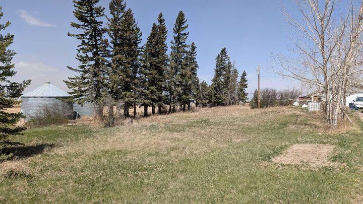 Property Photo: 224074 Twp Rd 322 AB T0M 2A0