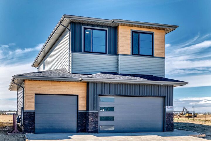 Property Photo: 19 Everson Close AB T4P 3H8