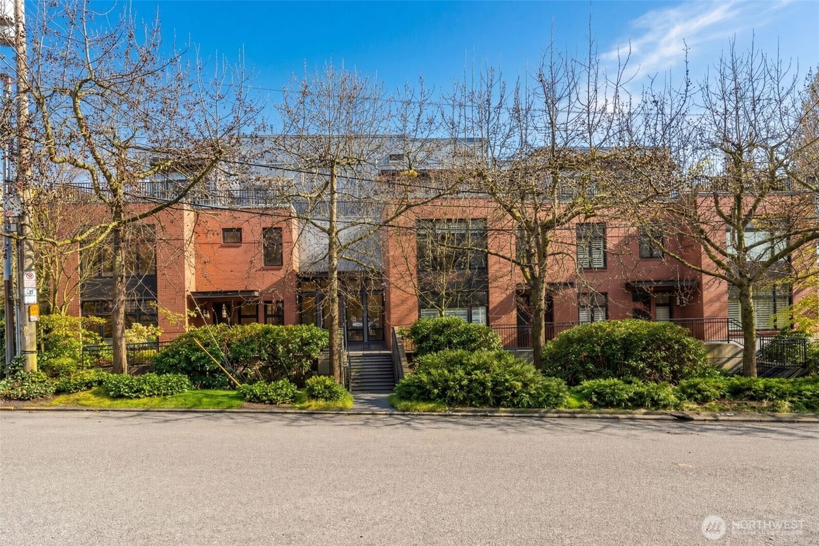 Property Photo:  1  Ward Street C  WA 98109 
