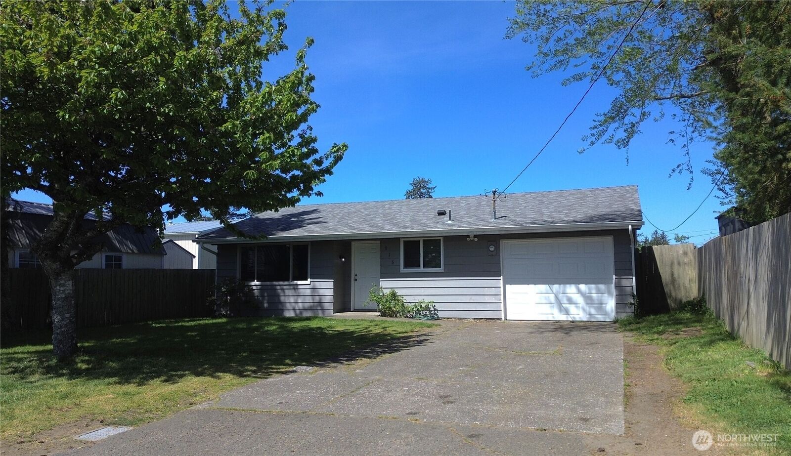Property Photo:  913  G Street  WA 98595 