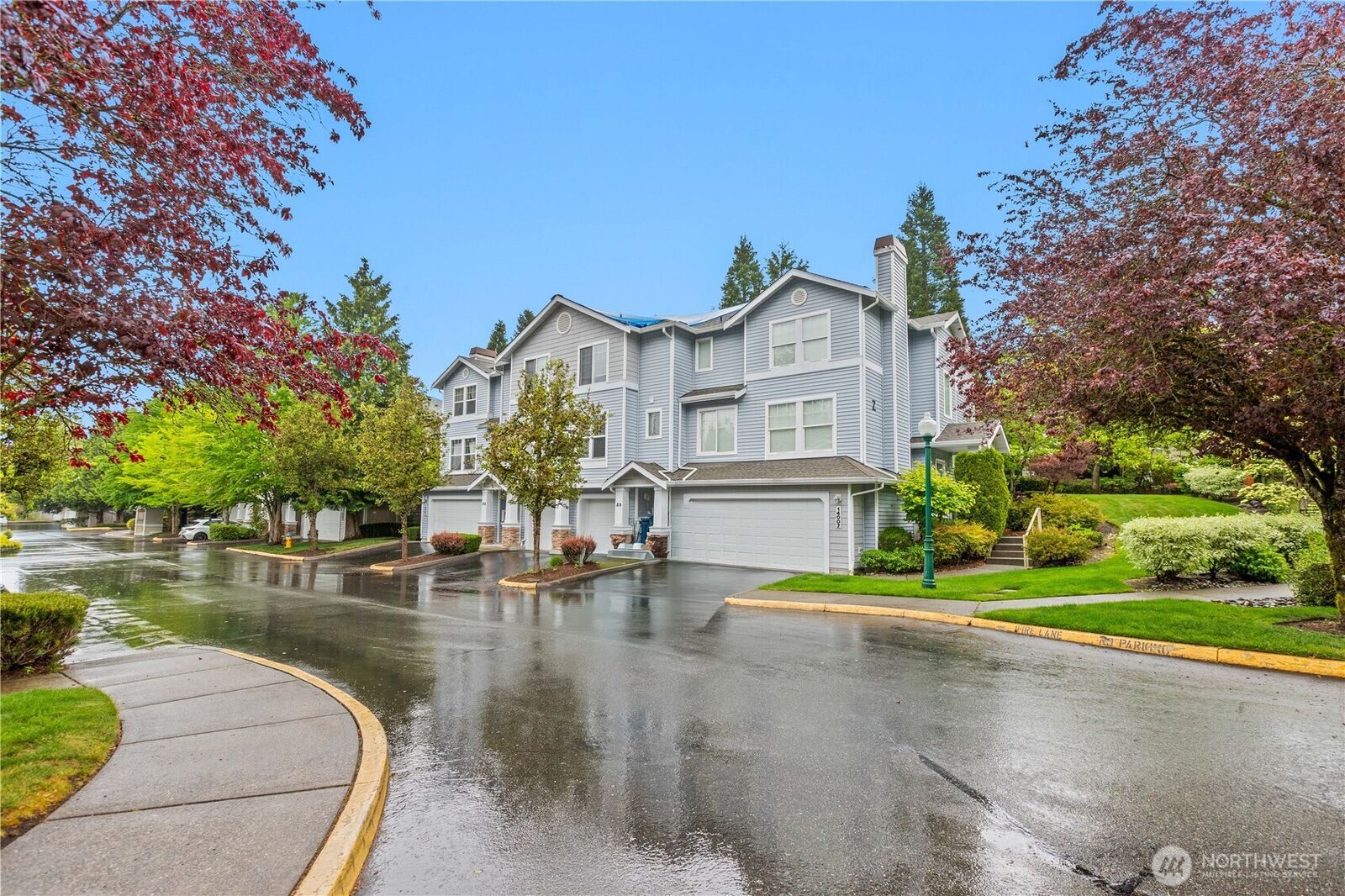 Property Photo: 14007 69th Drive SE Z1 WA 98296