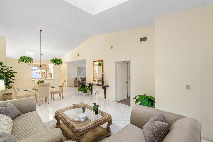 Property Photo:  6123 Waldwick Circle  FL 33484 