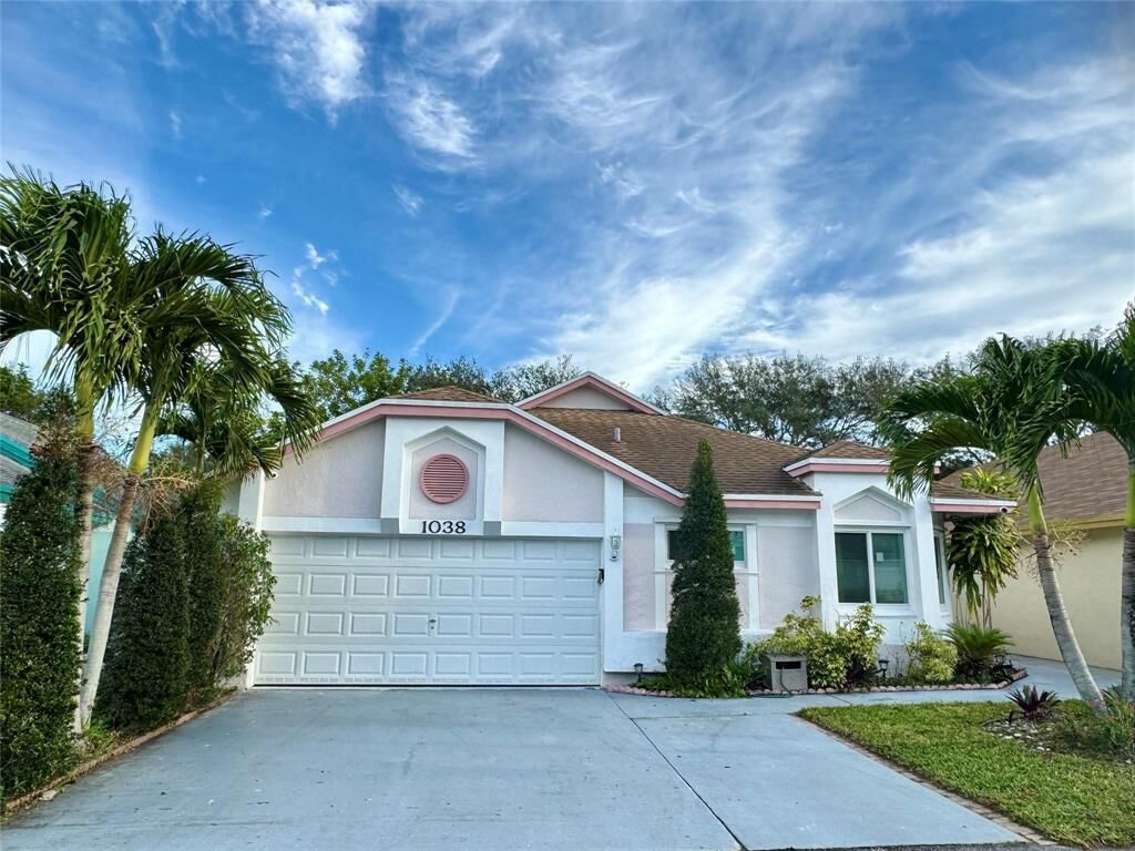 Property Photo: 1038 W Jasmine Lane FL 33068