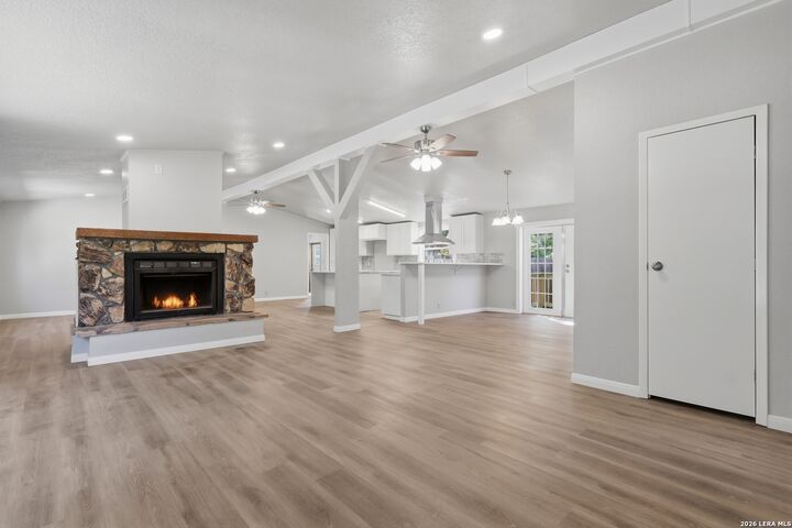 Property Photo: 507 Forest Hill St TX 78133