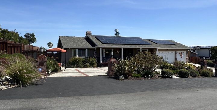 Property Photo: 733 Temescal Way CA 94062