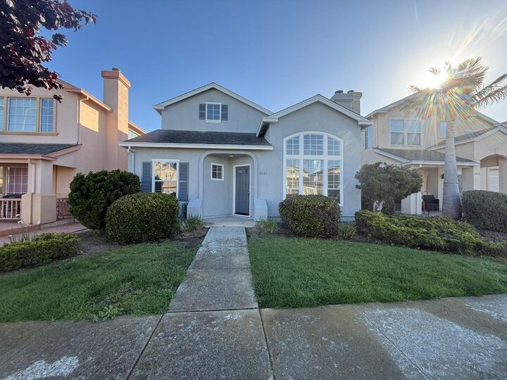 Property Photo:  1061 Kensington Way  CA 93906 