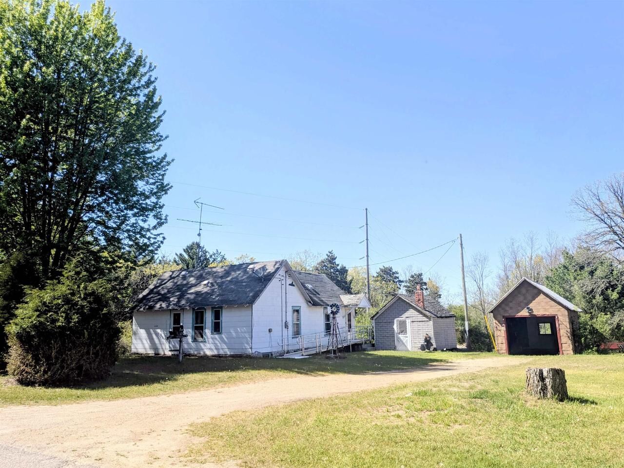 Property Photo: N2520 5th Avenue WI 53936