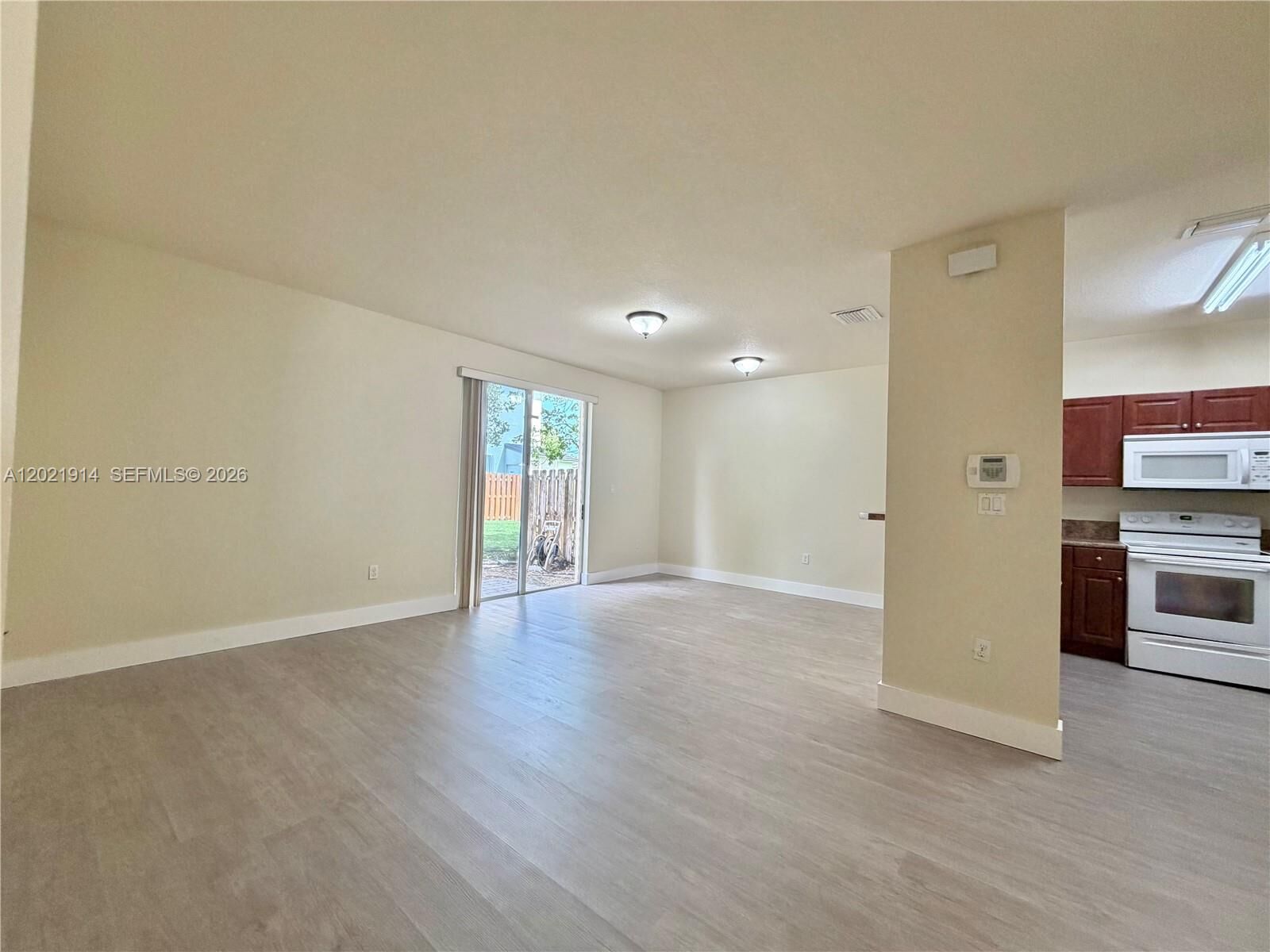 Property Photo: 2885 SE 1st Dr 1 FL 33033