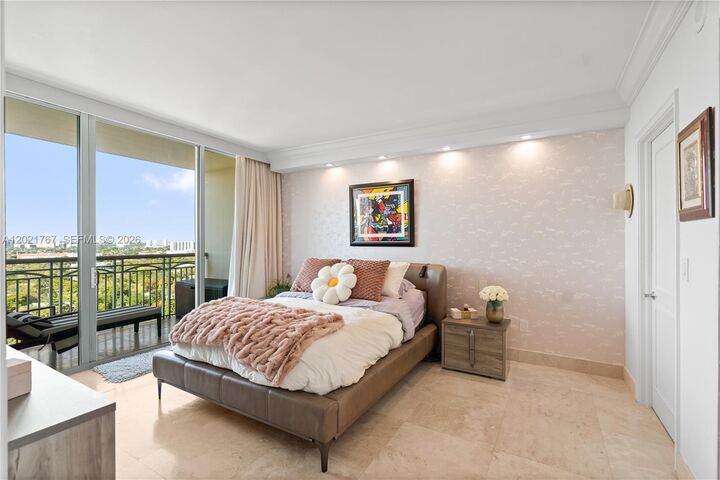 Property Photo:  3350 SW 27th Ave 1706  FL 33133 
