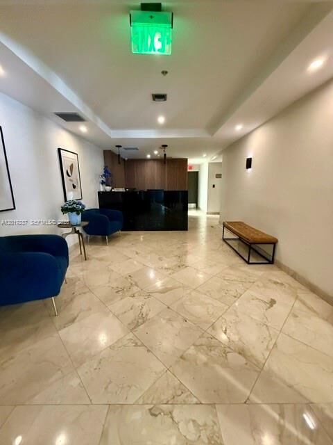 Property Photo: 170 SE 14th St 1205 FL 33131