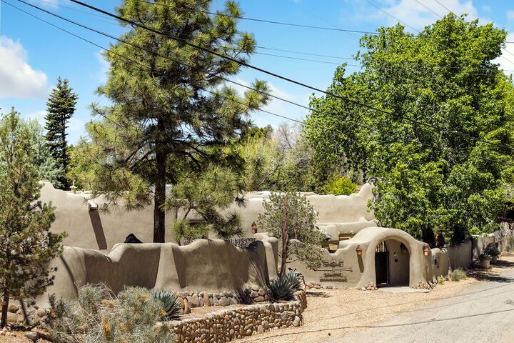 Property Photo:  905 Camino Santander  NM 87505 