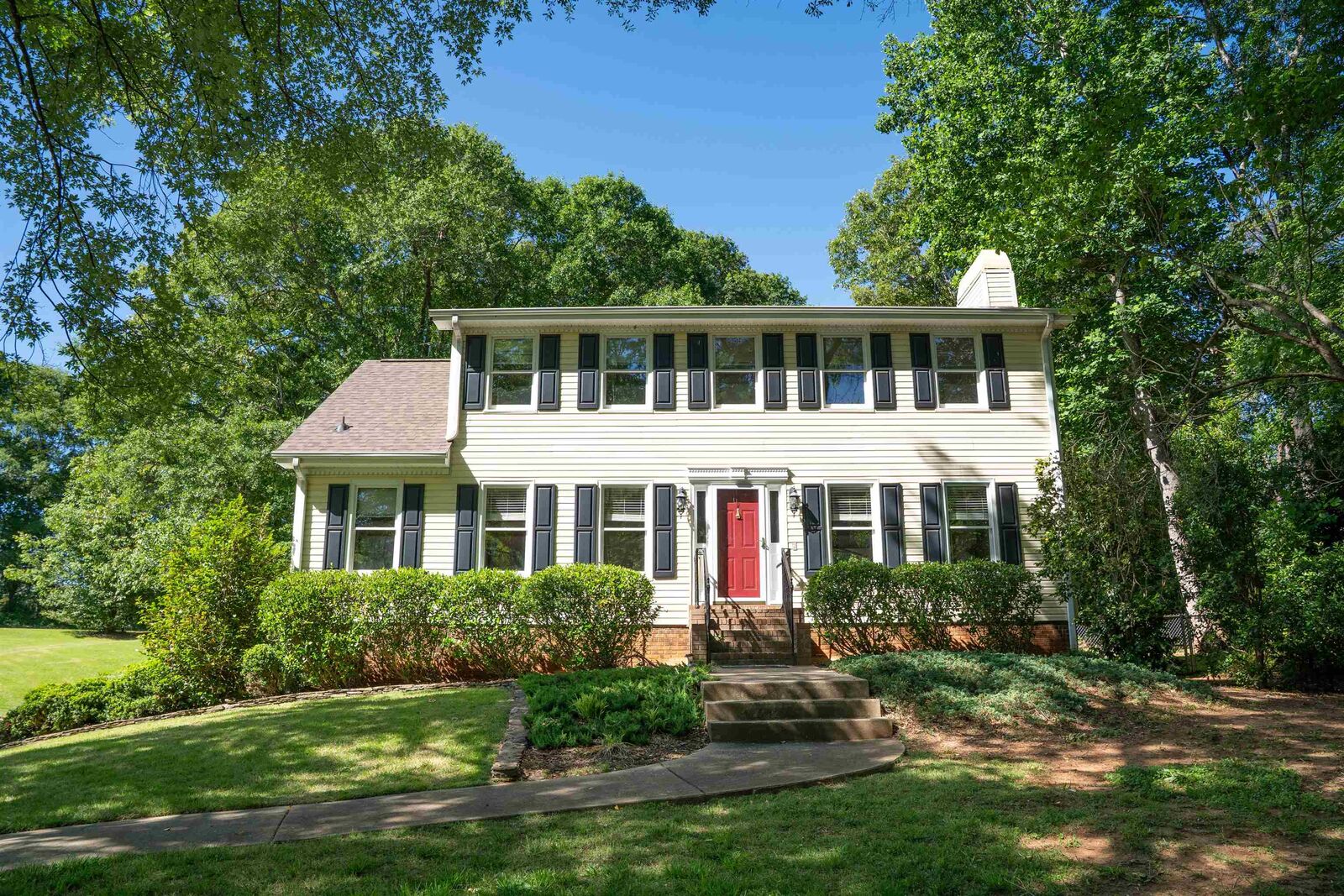 Property Photo:  100 Shenandoah Drive  SC 29301 