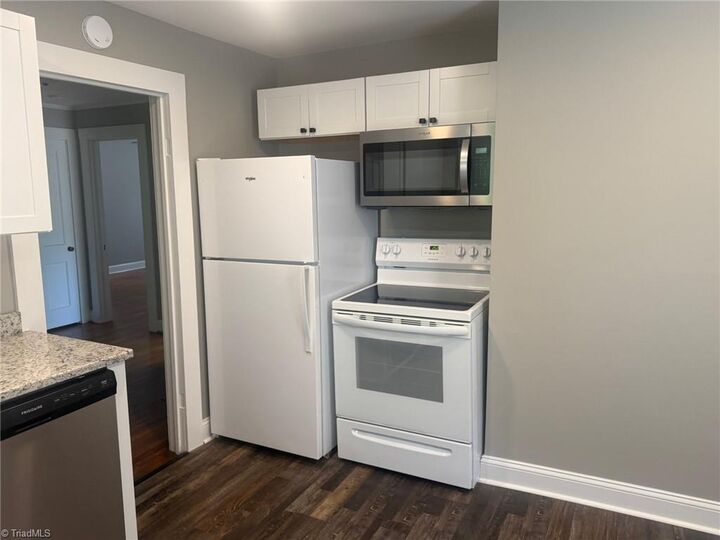 Property Photo: 401 N 4th Avenue NC 27027