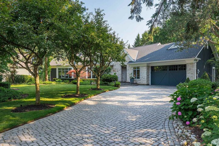 Photo de la propriété: 2348 Carrington Place ON L6J 5P4