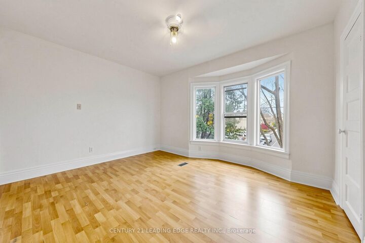 Property Photo:  1132 Dufferin Street  ON M6H 4B6 
