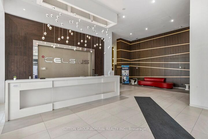 Property Photo: 68 Canterbury Place Ph09 ON M2N 0H8