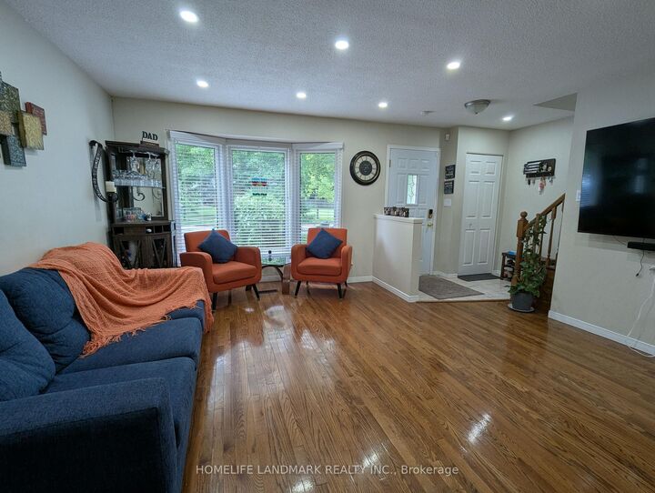 39 Elma Street — photo 1