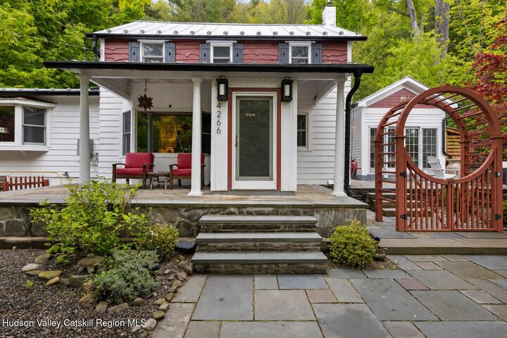 Property Photo:  4266 Ny-212  NY 12448 
