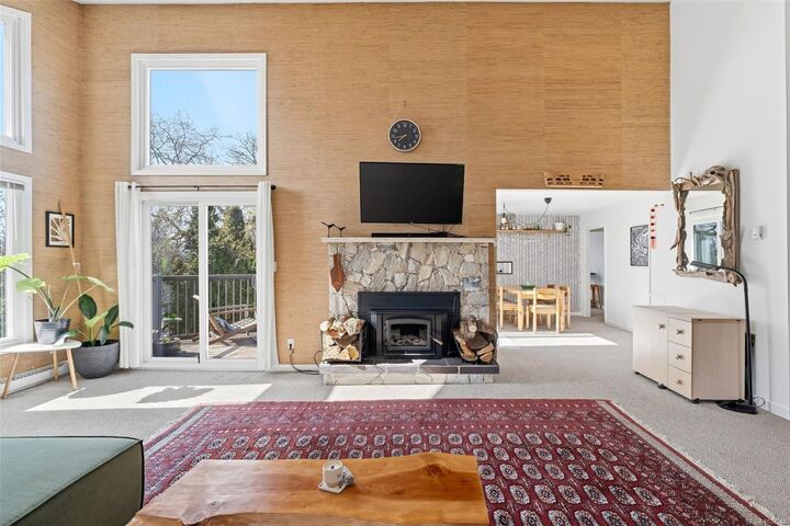 Property Photo:  877 Kindersley Rd  BC V9A 4N1 