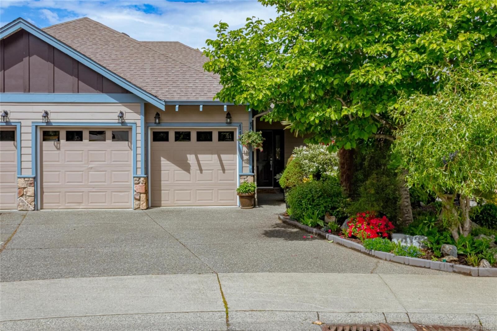 Property Photo:  2120 Harrow Gate 110  BC V9B 6R4 