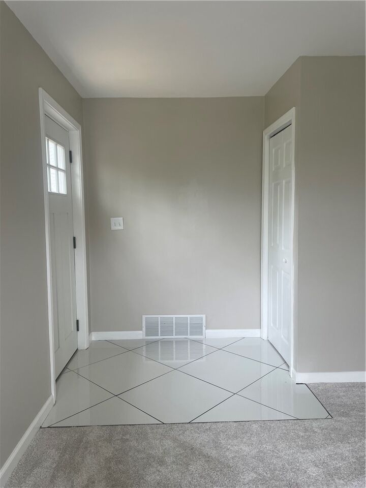 Property Photo:  2616 Kenview Dr  PA 15068 