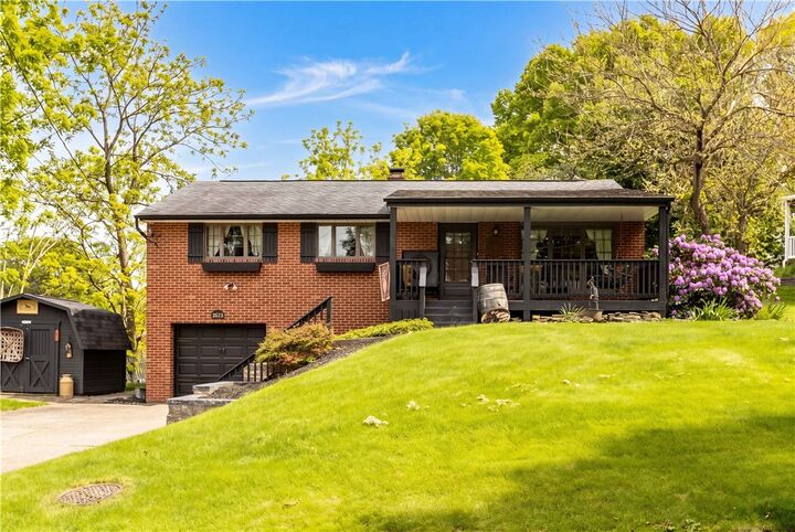 Property Photo:  2805 W Munroe Street  PA 15102 