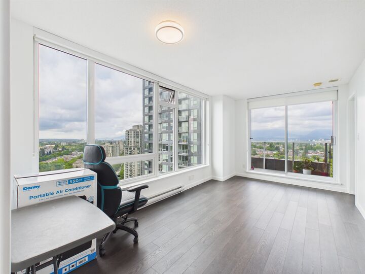 Property Photo:  5515 Boundary Road 2202  BC V5R 0E3 