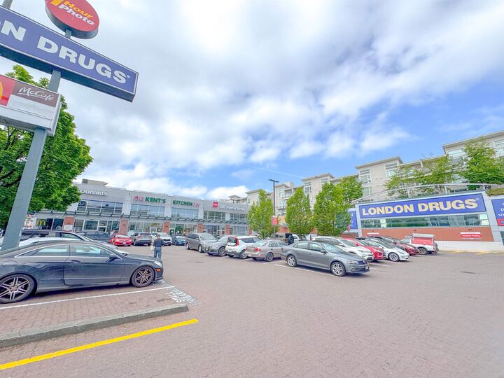 Photo de la propriété:  5555 Victoria Drive 311  BC V5P 4Y3 