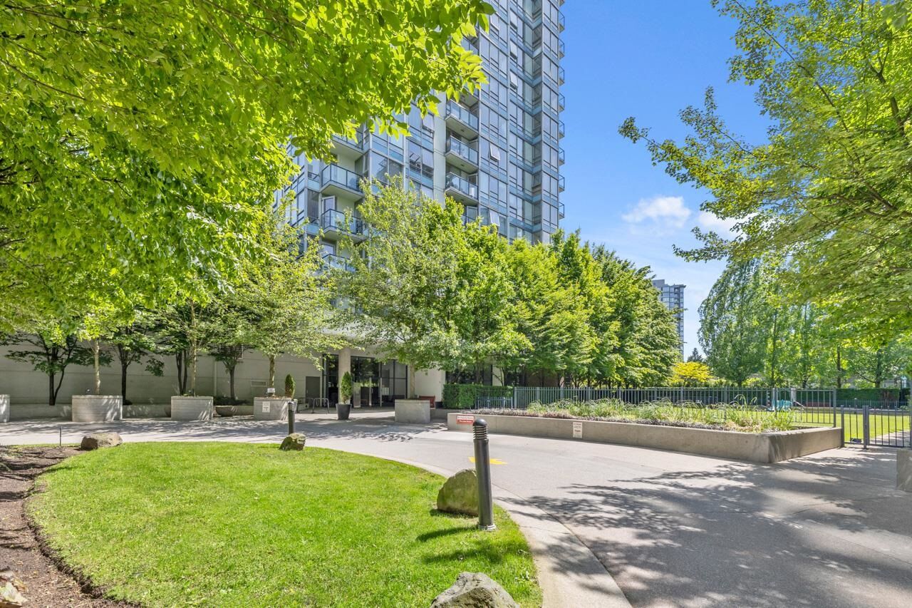 Property Photo:  939 Expo Boulevard 607  BC V6Z 3G7 