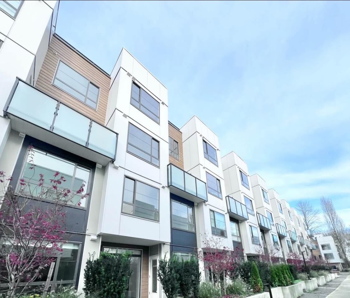 Property Photo:  6338 King George Boulevard 308  BC V3X 0L5 
