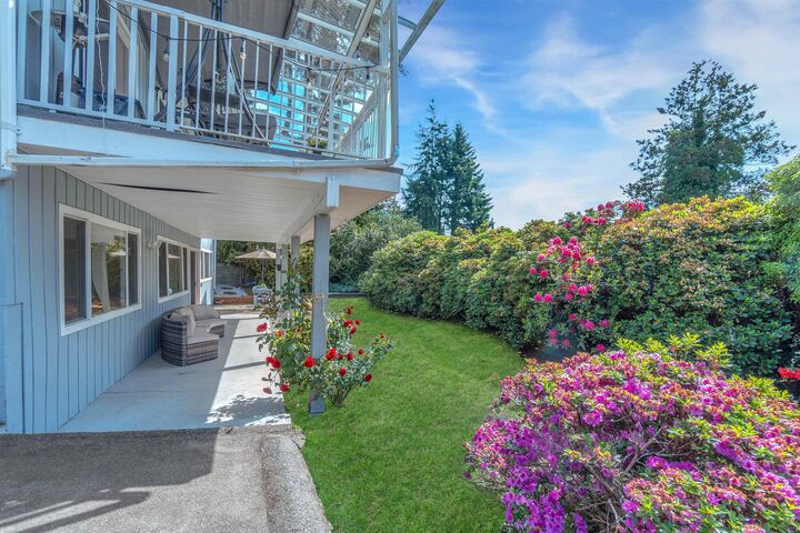 Photo de la propriété: 693 Plymouth Drive BC V7H 2H5