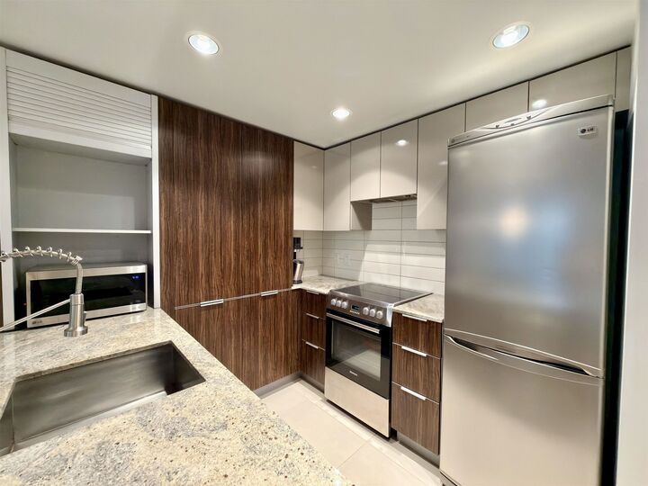 Property Photo: 1088 Richards Street 407 BC V6B 0J8
