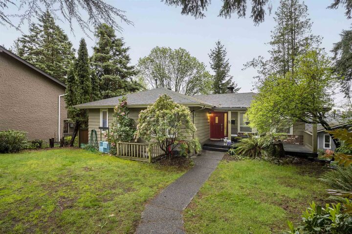 Property Photo:  2634 Rogate Avenue  BC V3K 5S4 