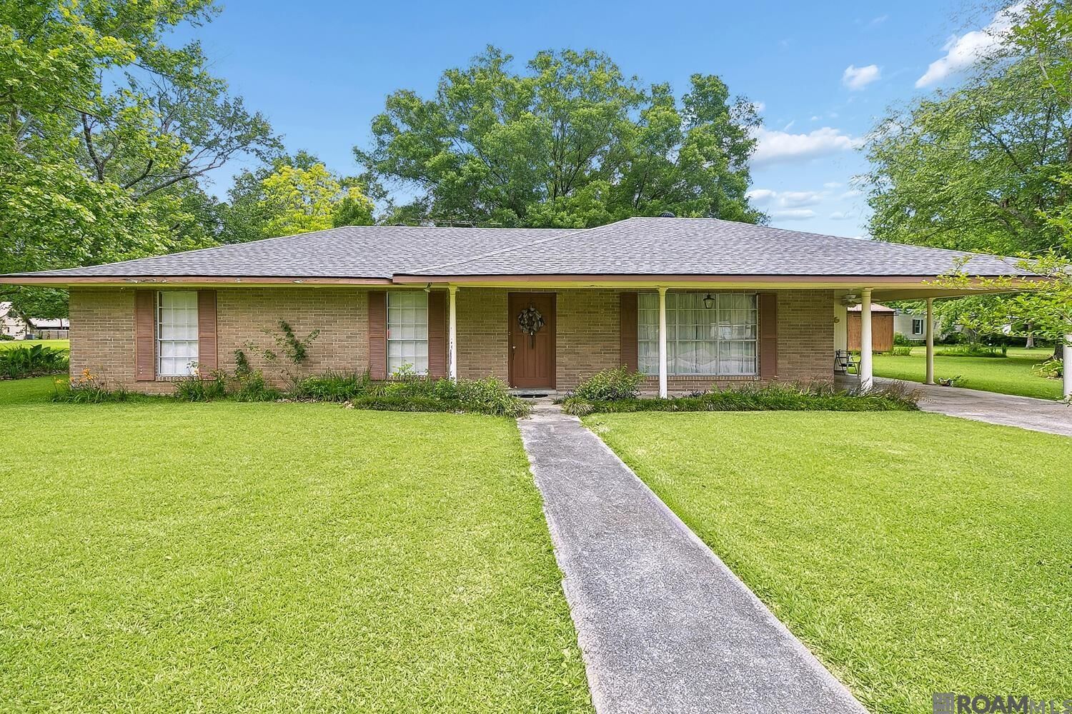 Property Photo: 17355 Bud McMorris Rd LA 70754