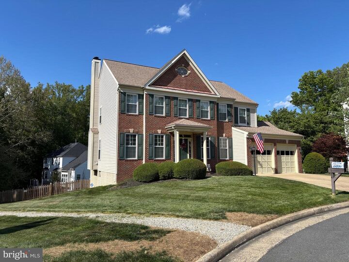 Property Photo: 15947 Kensington Place VA 22025