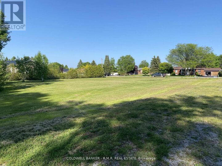 Property Photo:  Lot 11 Pinewood Boulevard  ON K0M 2T0 