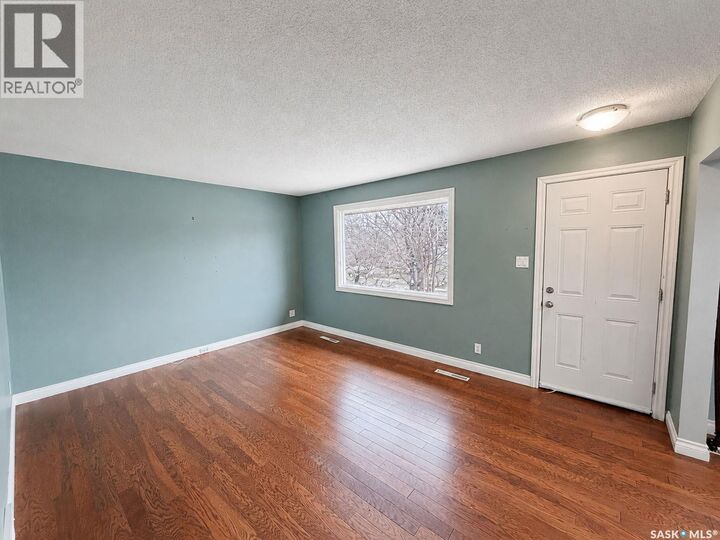 Property Photo:  1424 Goshen Place  SK S6V 0R8 