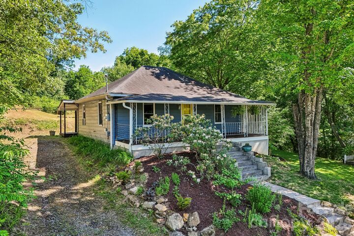 Property Photo:  3 View Street  NC 28803 
