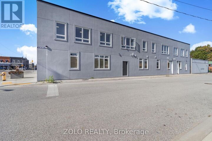 Property Photo:  206 Wellington Street Unit # 1  ON N8A 2X9 