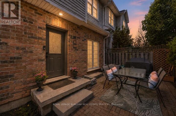 Property Photo:  1085 Harrogate Drive 35  ON L9K 1R2 