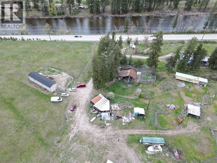 Property Photo:  3940 Highway 3 Other  BC V0H 1Y0 
