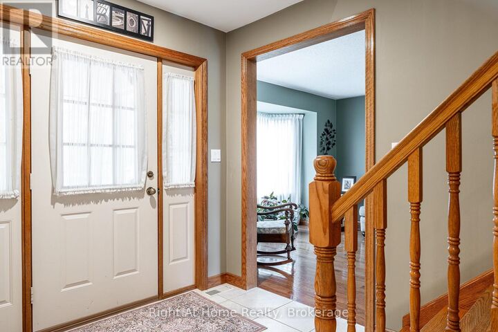 Property Photo:  27 Kay Street  ON N5A 7R7 