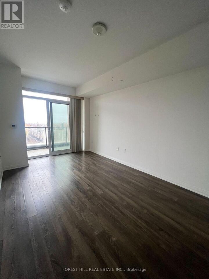 Property Photo:  99 Eagle Rock Way 512  ON L6A 5A7 