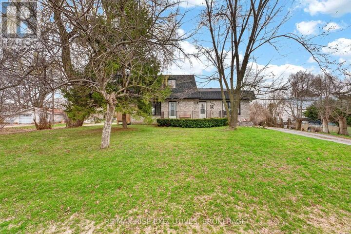 Property Photo: 2260 Sydenham Road ON K0H 1M0