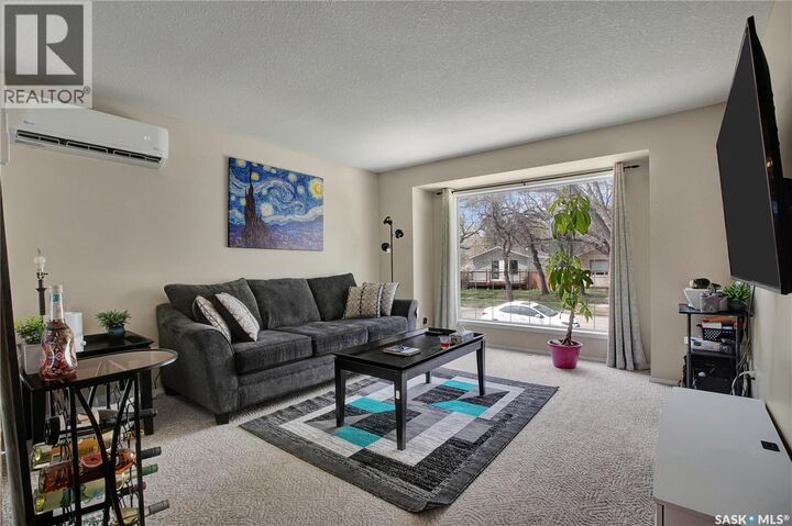 Property Photo:  1418 B Avenue N  SK S7L 1G8 
