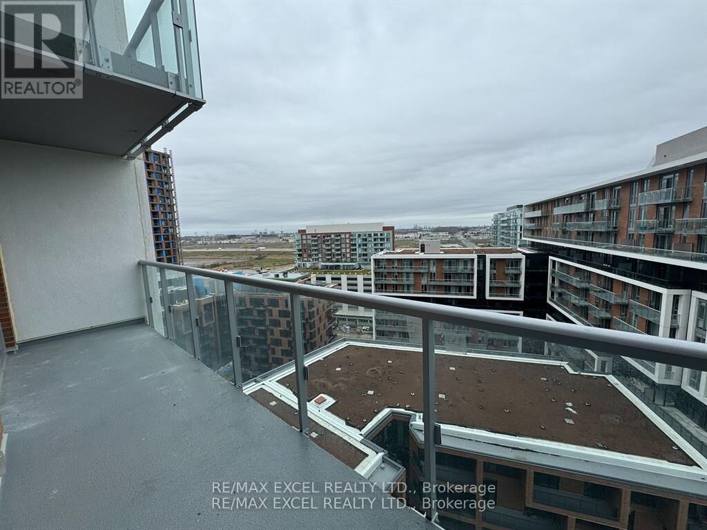 Property Photo: 292 Verdale Crossing 1716 ON L6G 0H6