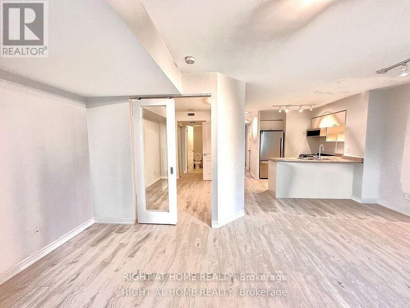 Property Photo:  18 Yonge Street 1514  ON M5E 1Z8 