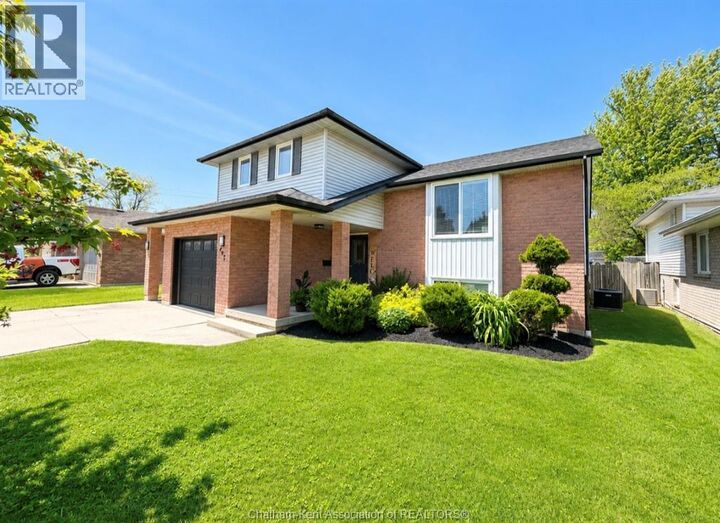 Property Photo: 457 McNaughton Avenue East ON N7L 2H2