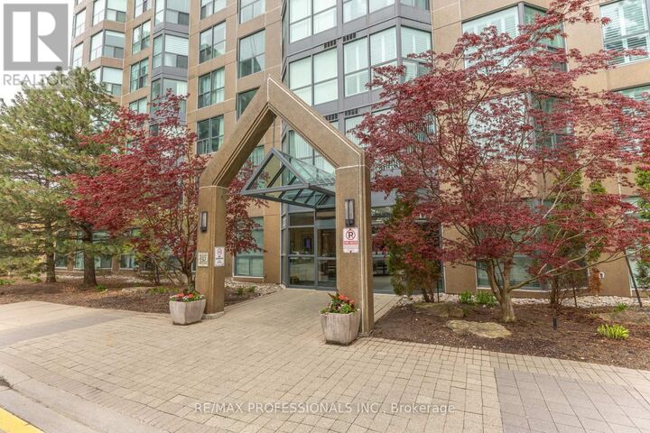 Property Photo:  2177 Burnhamthorpe Road West 702  ON L5L 5P9 