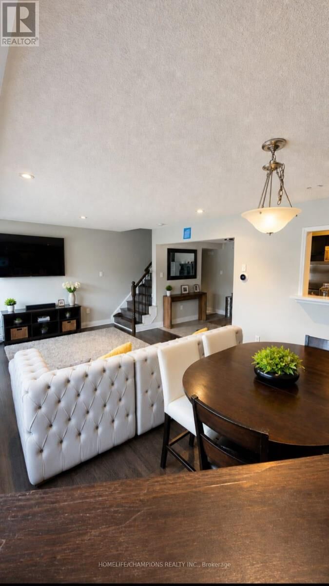 Property Photo:  8840 Sheppard Avenue East  ON M1B 6J4 
